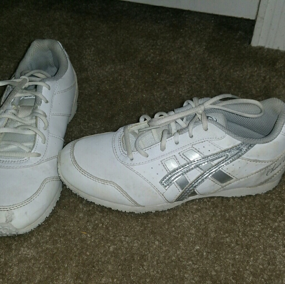 Asics cheer shoes